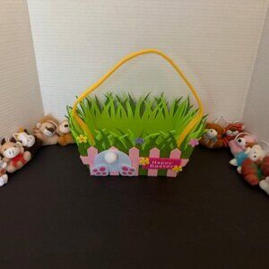 NEW Felt Happy Easter Basket with 11 mini stuffed animals